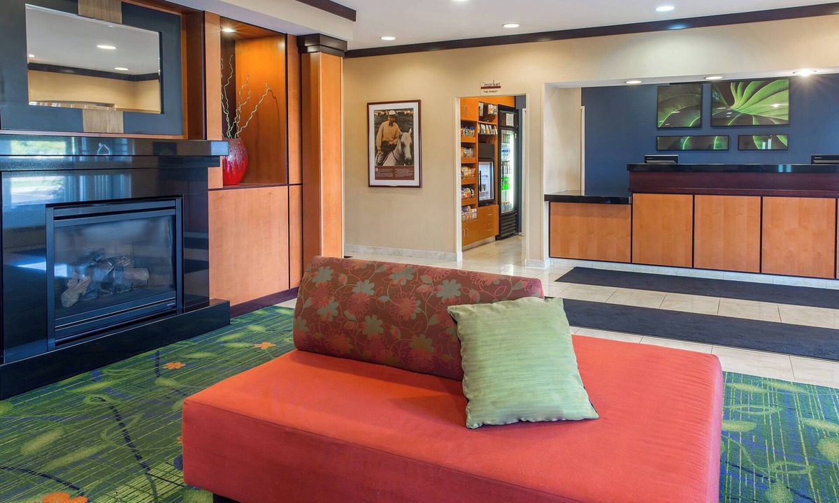 Canton Hotel | Fairfield Inn & Suites by Marriott Canton