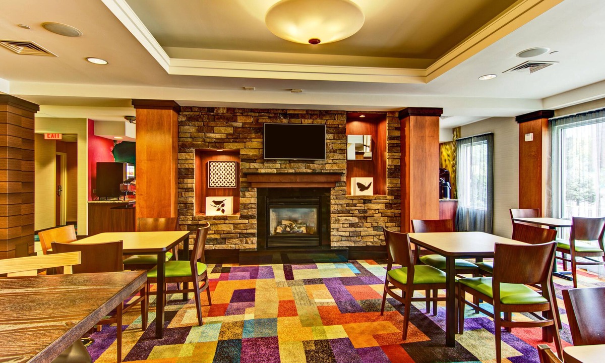 State College Hotel | Fairfield Inn & Suites by Marriott State College