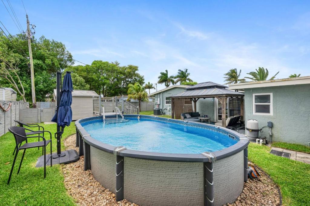 Margate House | Family 3BR with Pool l Game Room l Walk to Water Park