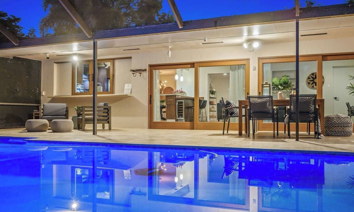 Hollywood Hills House | Family Beach Villa w/Home Theater & Heated Pool!