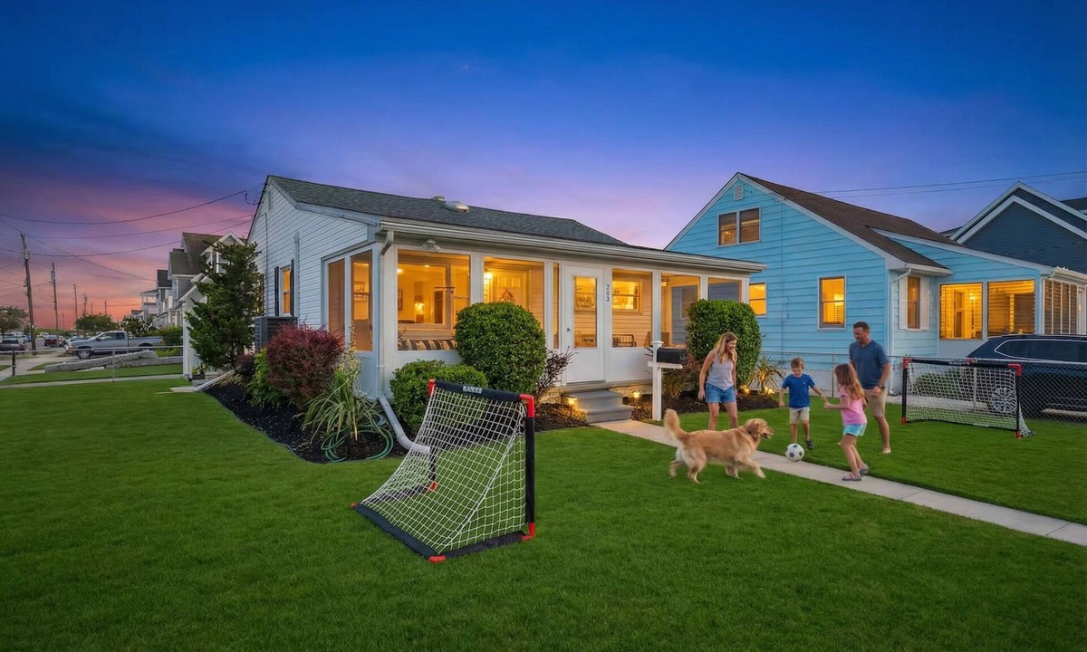 Brigantine House | Family-Friendly Beach Home - Steps to Beach & Bay - Porch, Yard, Garage