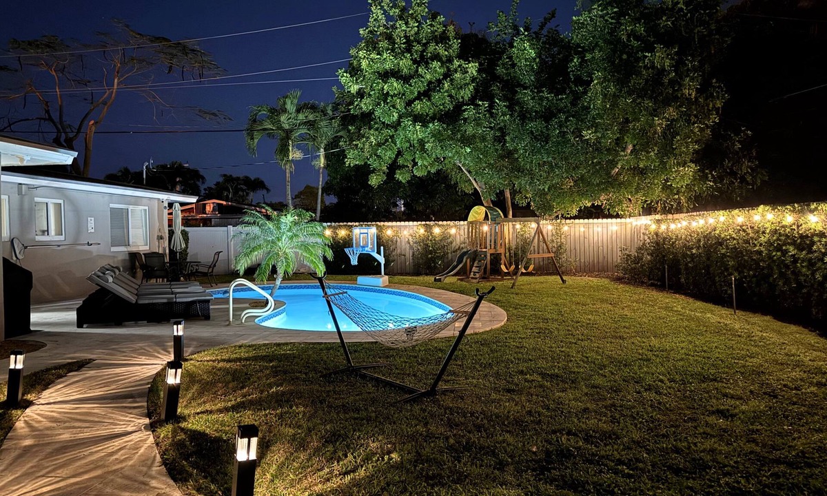 Pompano Beach House | Family Fun~Playground~Heated Pool~Close to beach
