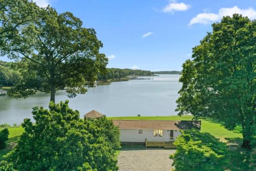 Lottsburg House | Family Getaway Waterfront 8 Serene Acres New Build plus Gazebo