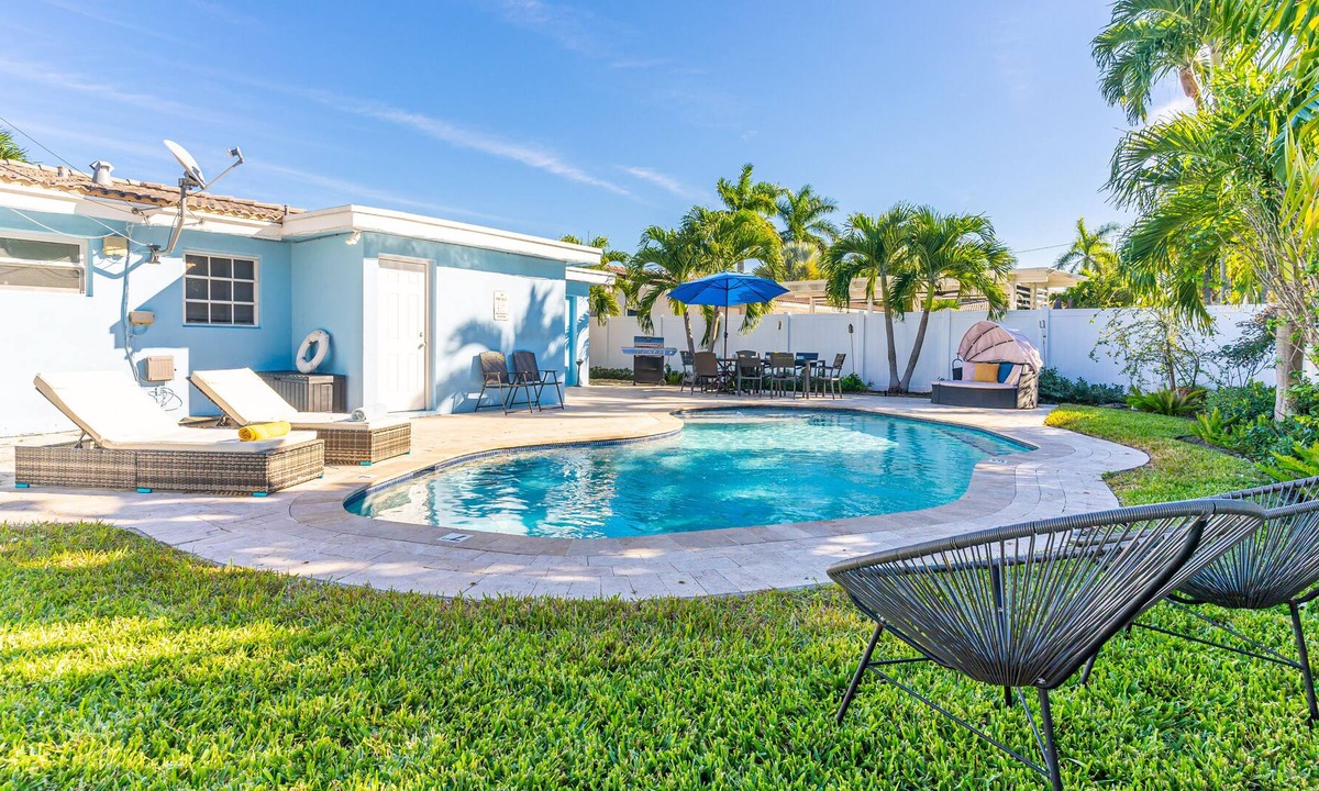 Imperial Point House | Fantastic 3 Bedrooms House with Pool 6 mins to Ocean