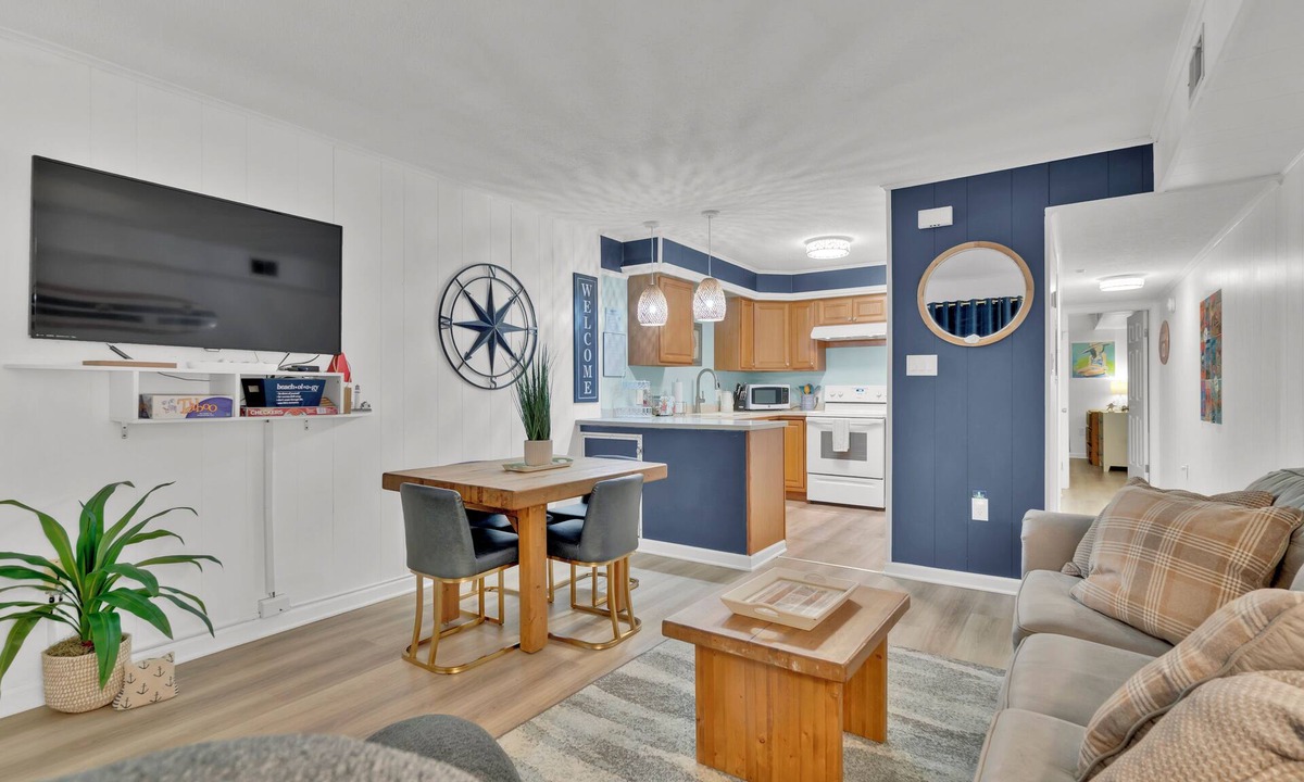 Caine Woods Condo | Fenwick Woods OC