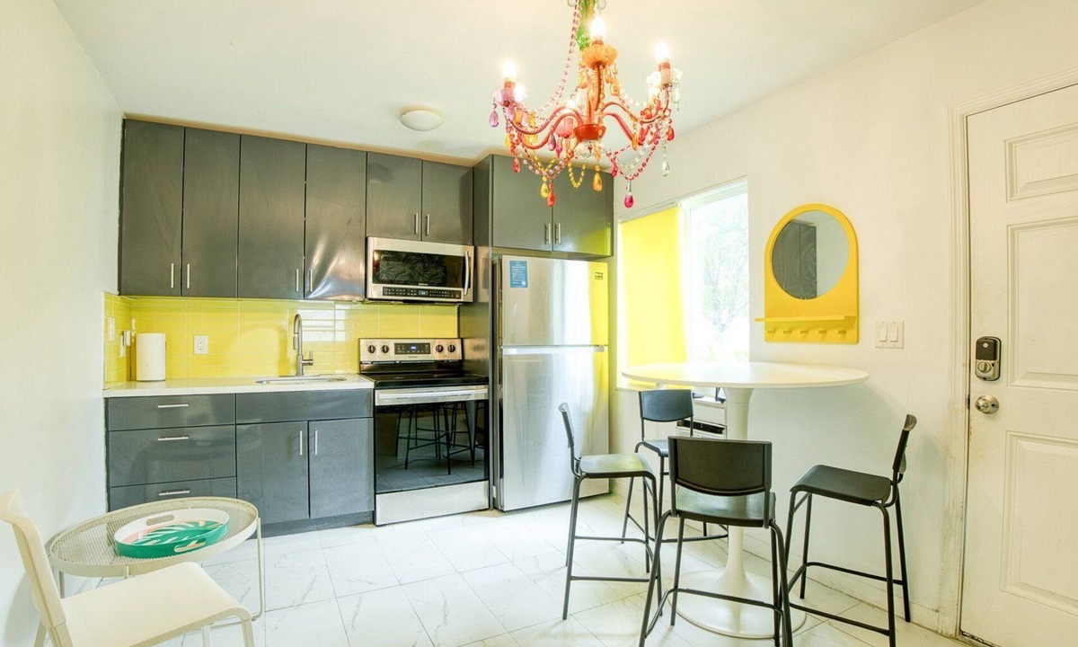 Highland Garden Apartment | FIFA Perfect 18 KM | Verdi: Casita Near Beach & Gym Access