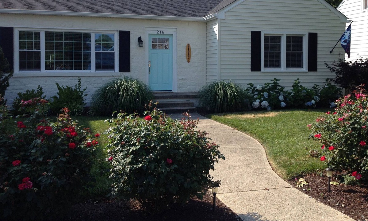 Ann Acres Cottage | Five Star Cottage Cottage B/W Rehoboth & Dewey Beaches