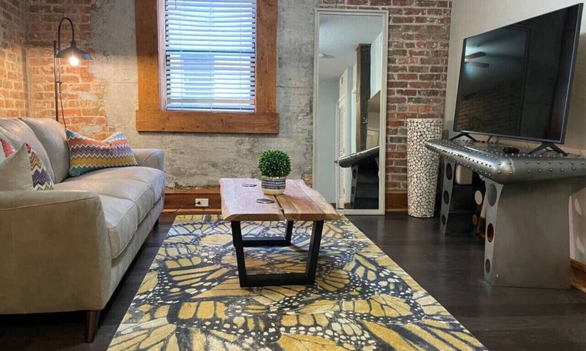 Downtown Condo | Five Star Stay - Downtown 1BR/1BA