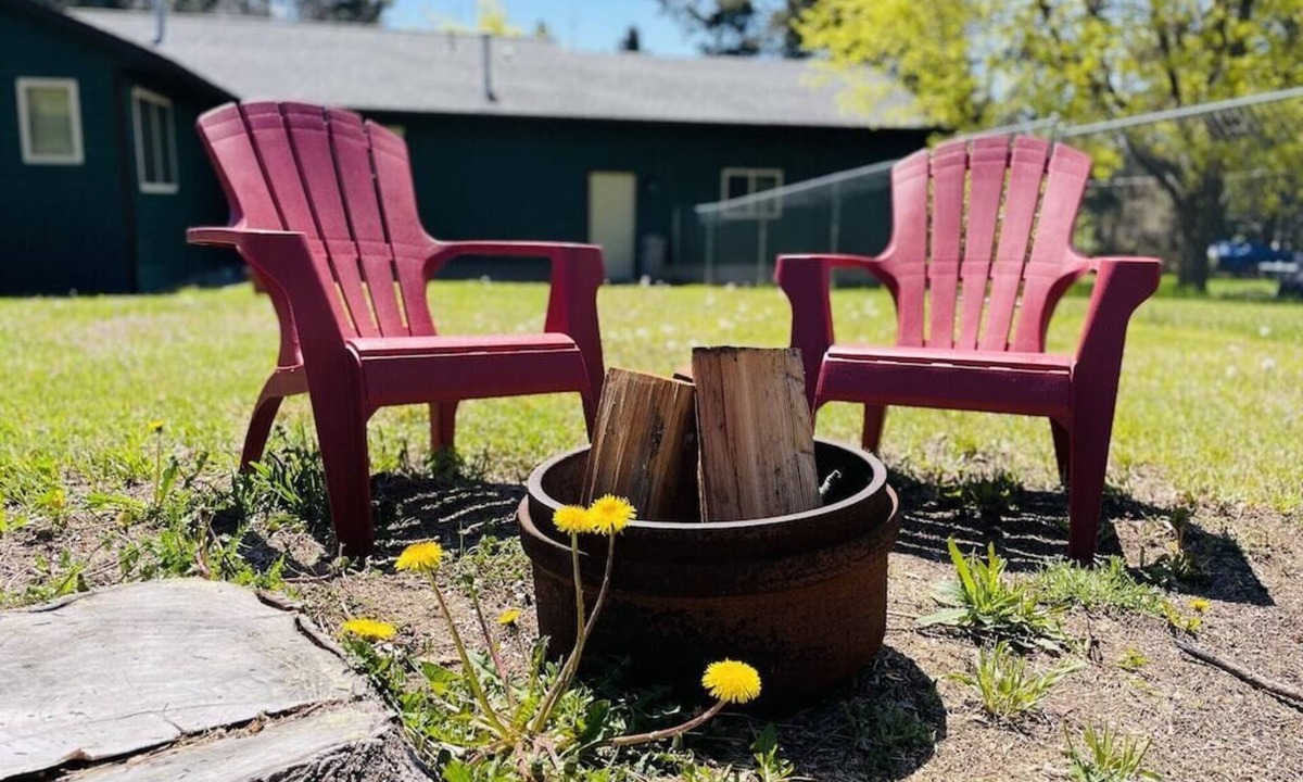 Woods Bay House | Flathead Lake Retreat | Private Hot Tub & Firepit