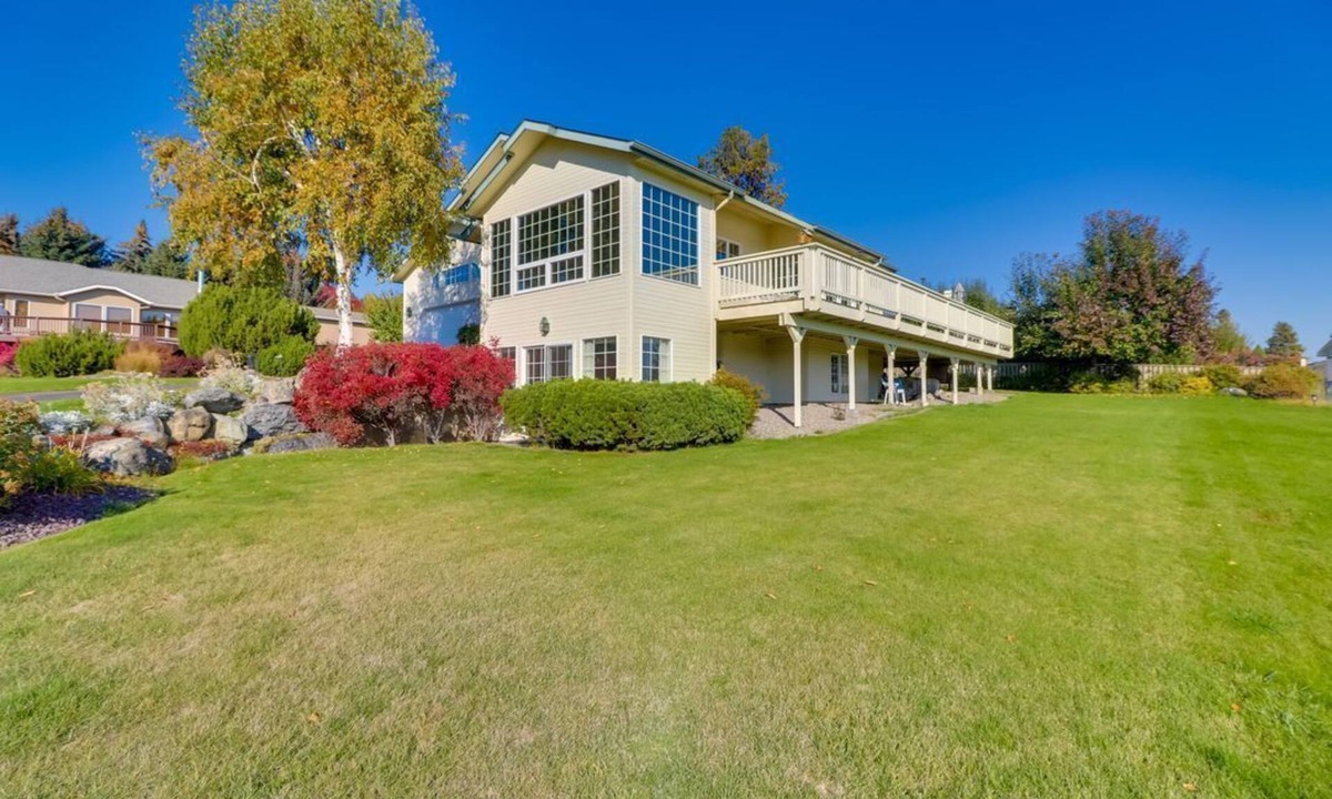 Lakeside House | Flathead Lake Retreat | Lake Views & Boat Launch