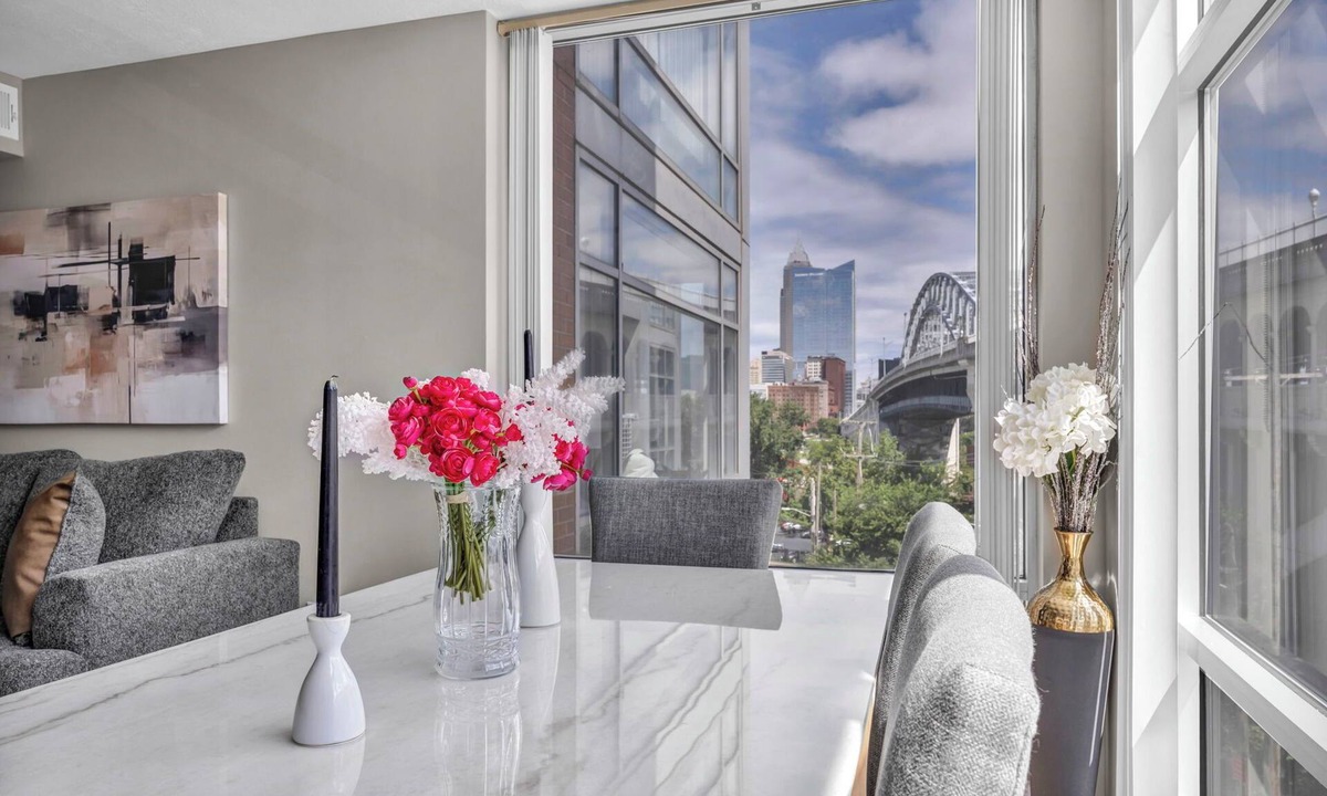 Ohio City Apartment | Flats CLE Retreat, Free Parking, 24/7 Gym