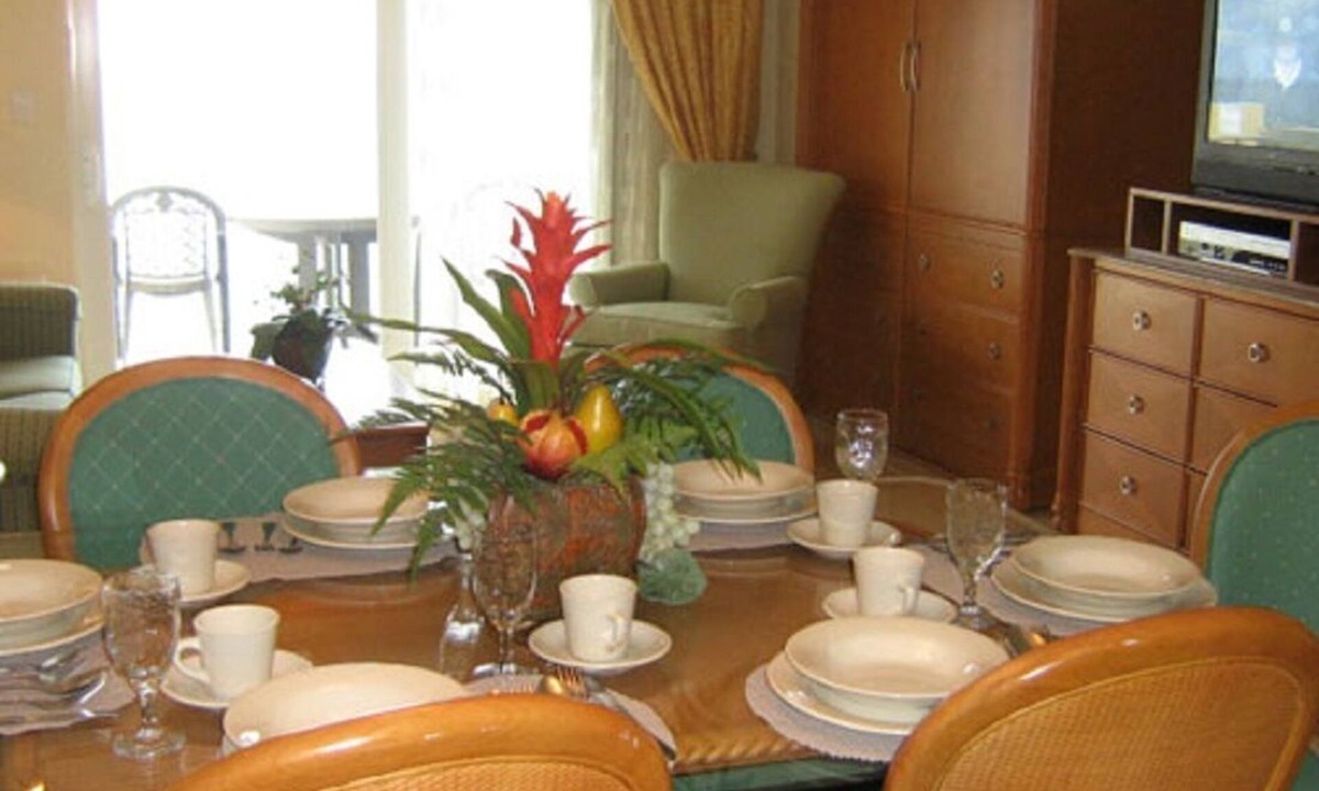 East Fort Lauderdale Condo | FLBR 2BR Condo 1406 - 2 blocks off beach with Direct Intercoastal & Ocean Views.
