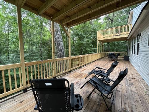 Windsor Hills House | Forest Views & Grill! Lynchburg Treehouse Retreat