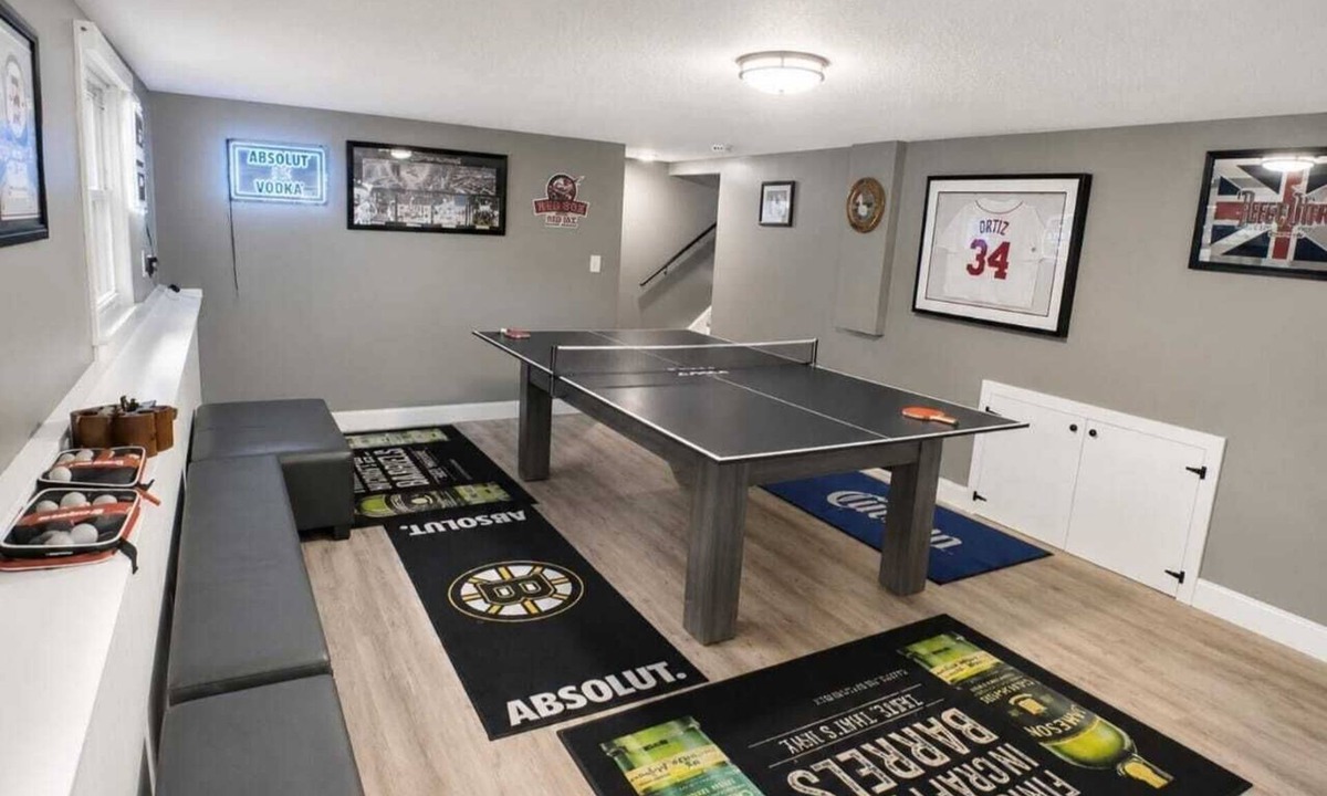 Foxboro House | Foxboro Game Day Retreat Near Gillette Stadium