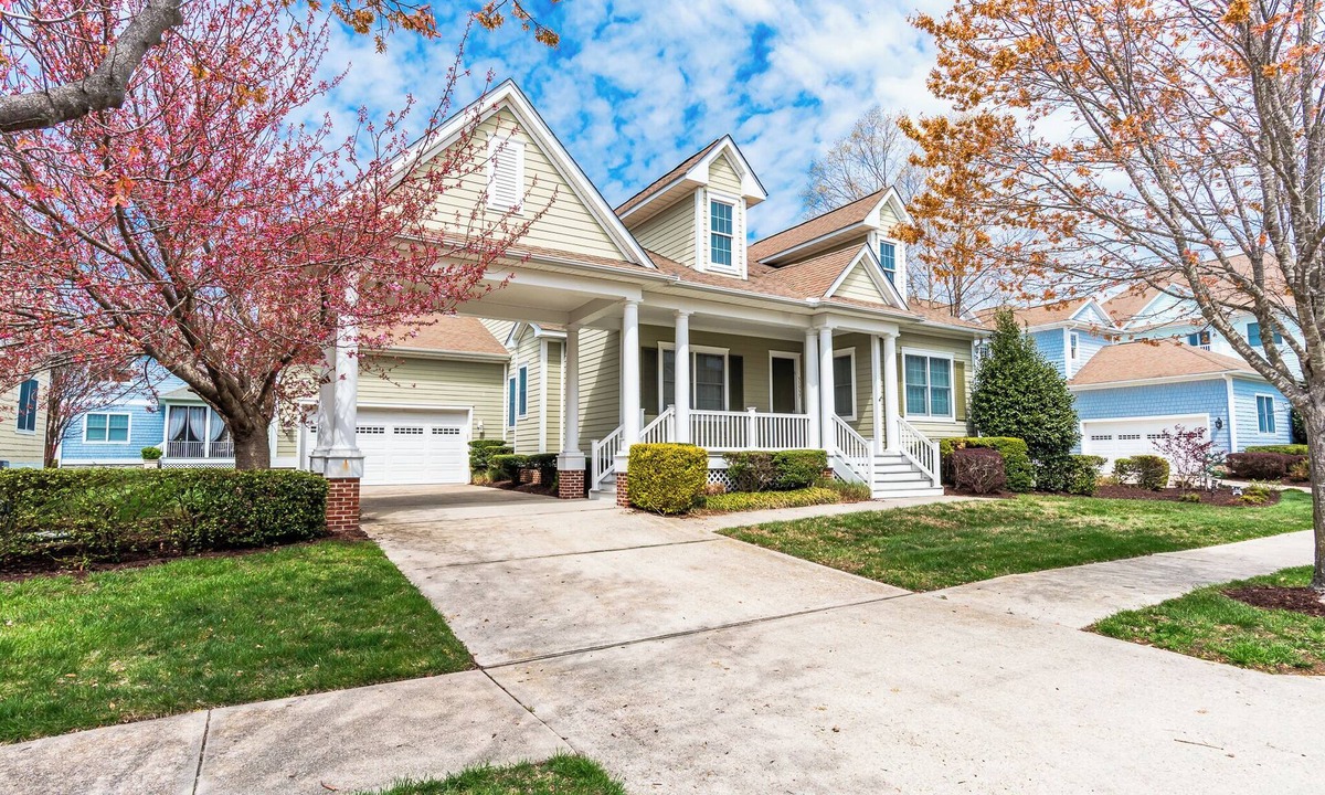 Sun Ridge House | Free Linens & Cleaning - Sunridge Grove