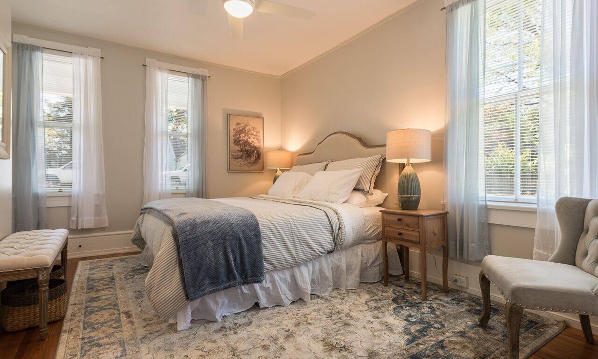 Belmont Apartment | French Cottage Luxury Apartment | Perfect for Extended Stays in Downtown Belmont