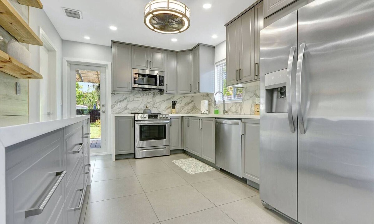 Poinsettia Heights House | Ft. Lauderdale Getaway w/Hot Tub!