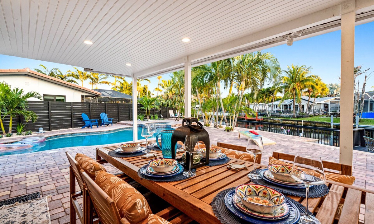 Fort Lauderdale House | FtLauderdaleBeach5miles|HTDPool+SPA|Fishing|Kayaks