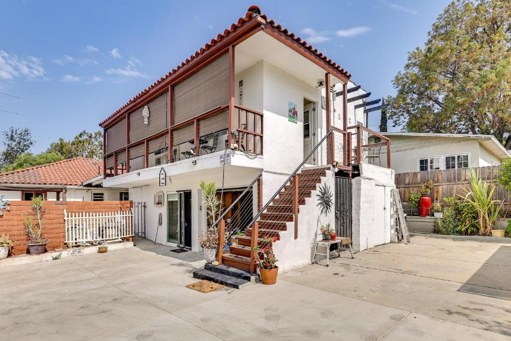 Fullerton Apartment | Fullerton Home Base: Easy Access to Dtwn + CSUF!