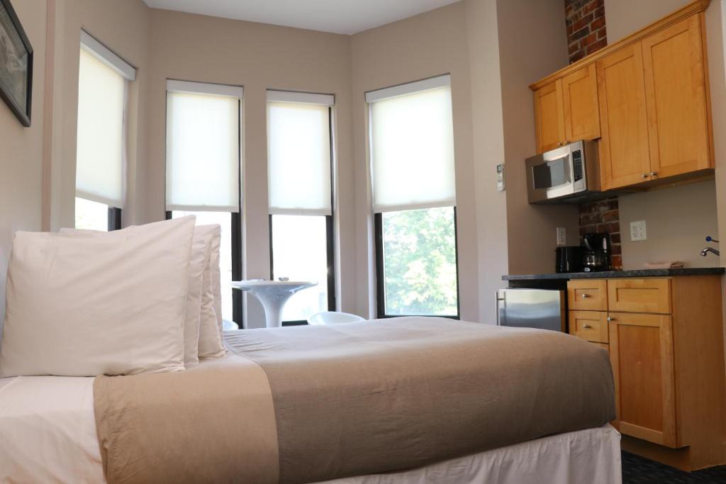 Columbus Apartment | Furnished Studio in Downtown Boston #35