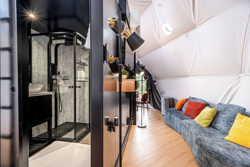 Bluewell Cabin | Geodesic Dome Retreat with Hot Tub & Fire Pit in Bluefield, West Virginia