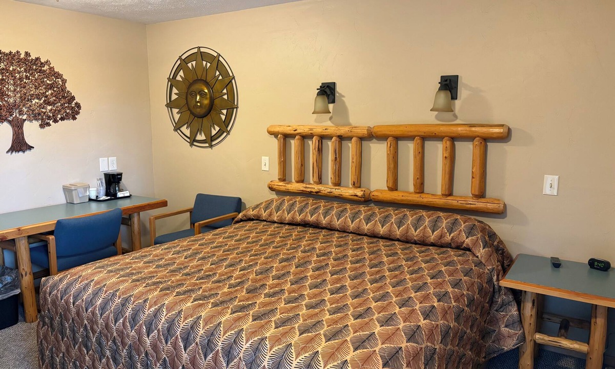 West Glacier Hotel | Glacier Highland Motel