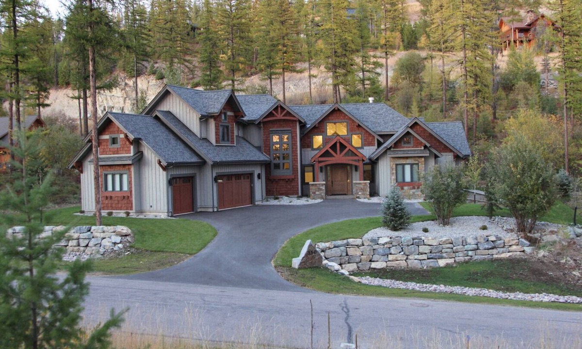 Whitefish House | Glacier Lodge | Sleeps 18 | Luxury Retreat on Whitefish Mountain