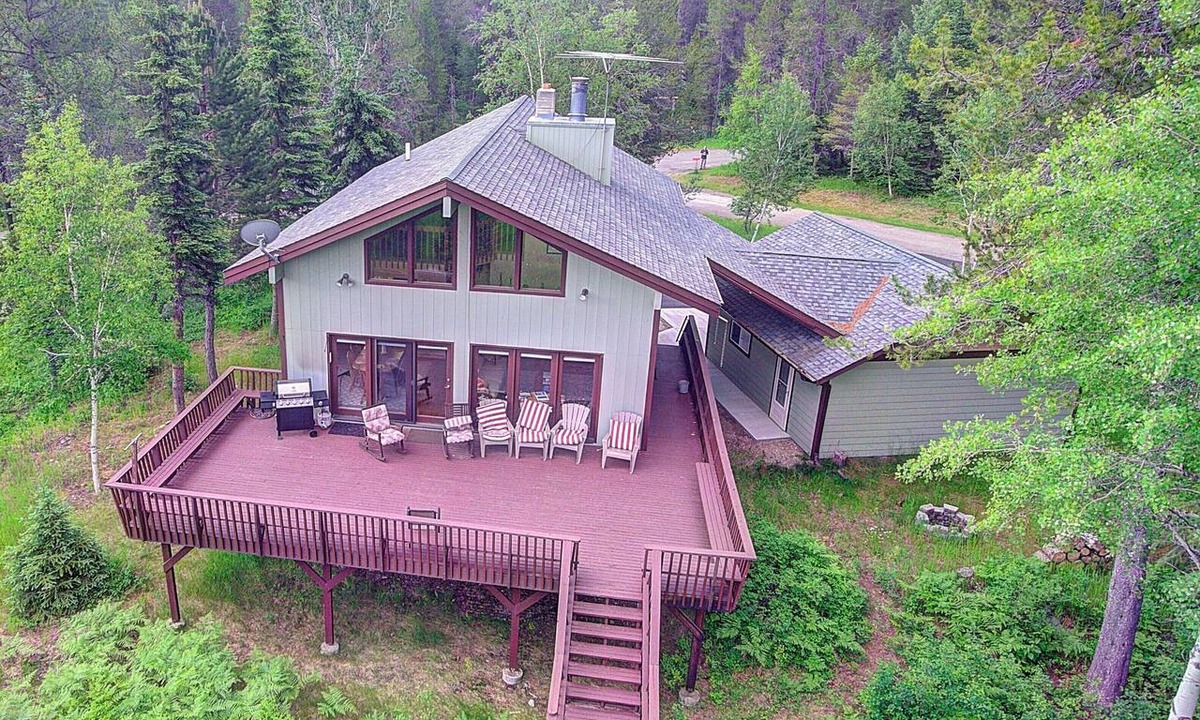 West Glacier House | Glacier National Park West Entrance - Get ahead of the traffic