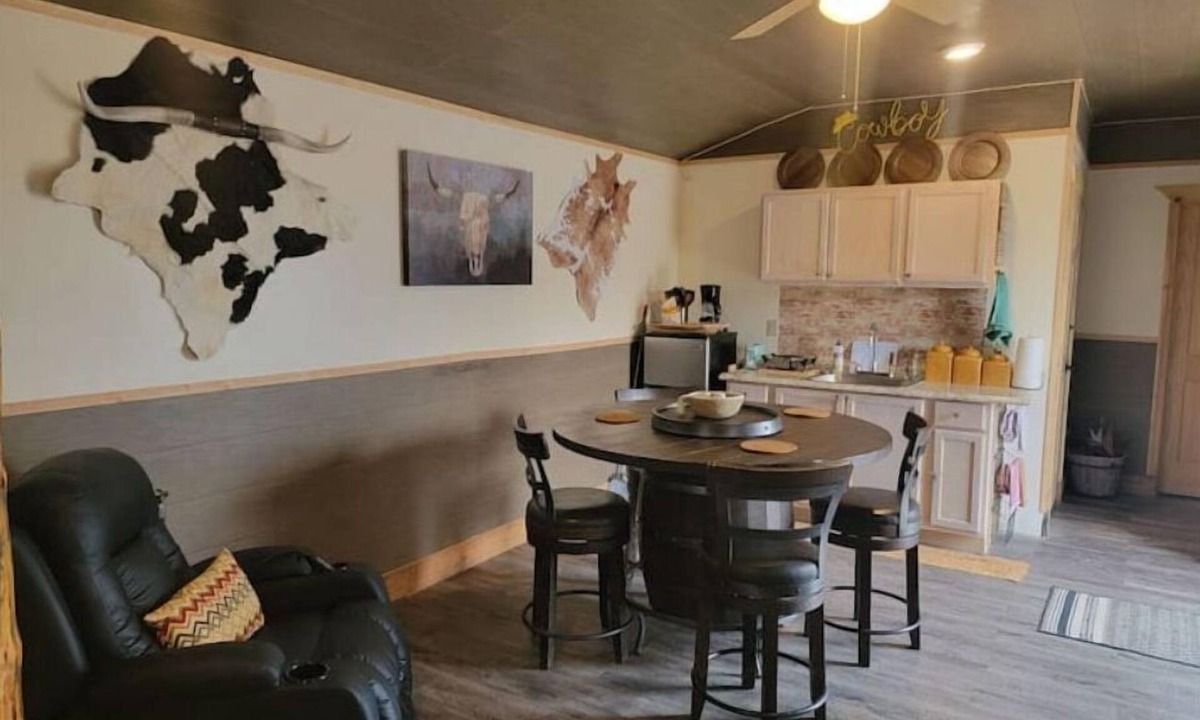 Browning Cabin | Glacier Park Rising Wolf Johnson Ranch RV and Cabins
