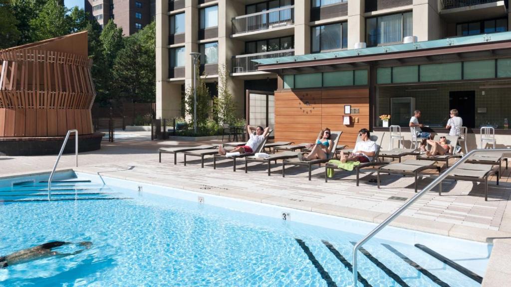 Chinatown Apartment | Global Luxury Suites at The Theater District