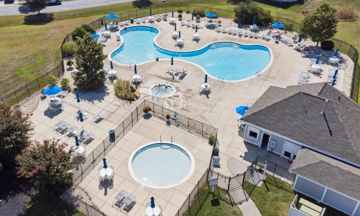 Ocean View Condo | Glorious Views, Peace & Quiet, Pool & Free Activities for Kids and Adults Like Golf @ Bear Trap