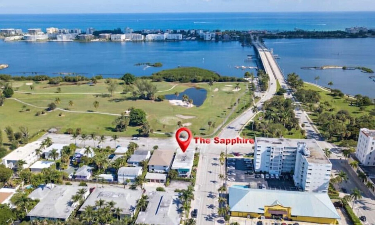 Parrot Cove House | Golf Course Views - 2bd/2ba