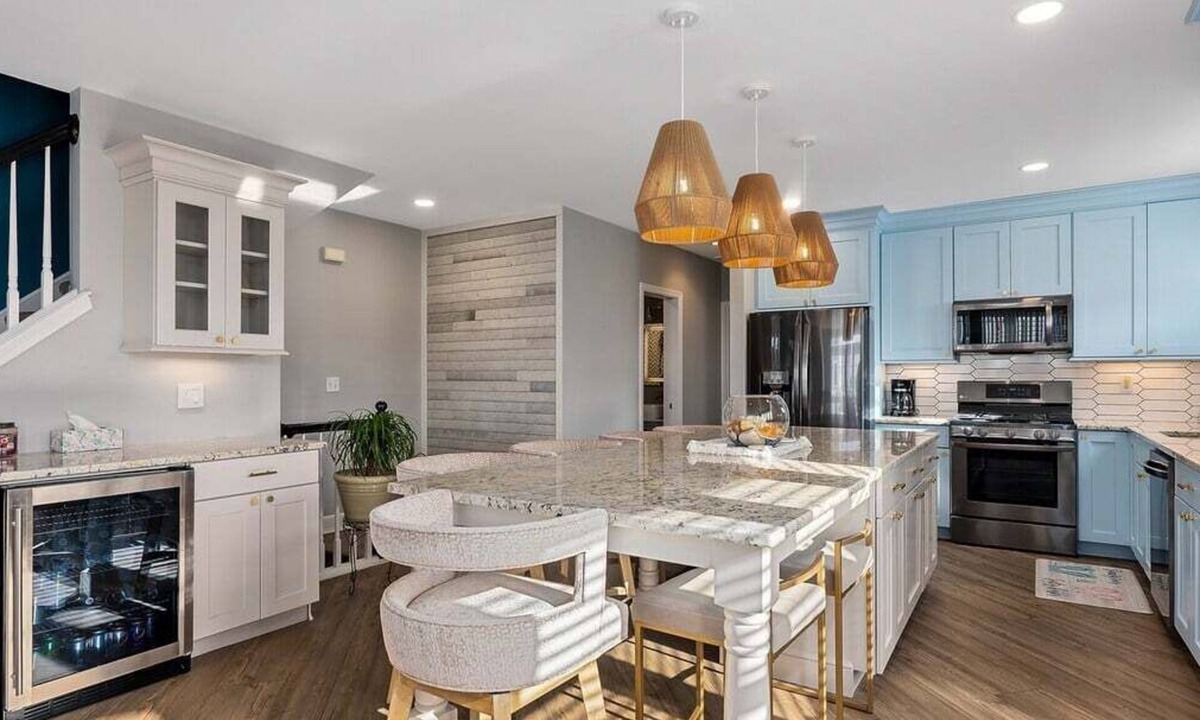 North Wildwood House | Gorgeous 4 Br Townhouse Only Steps Away from Beach