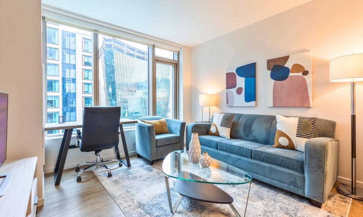 Seaport District Apartment | Gorgeous Apt with Pool Views
