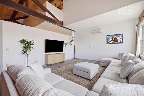 Downtown Hartford Apartment | Gorgeous downtown apartment with loft