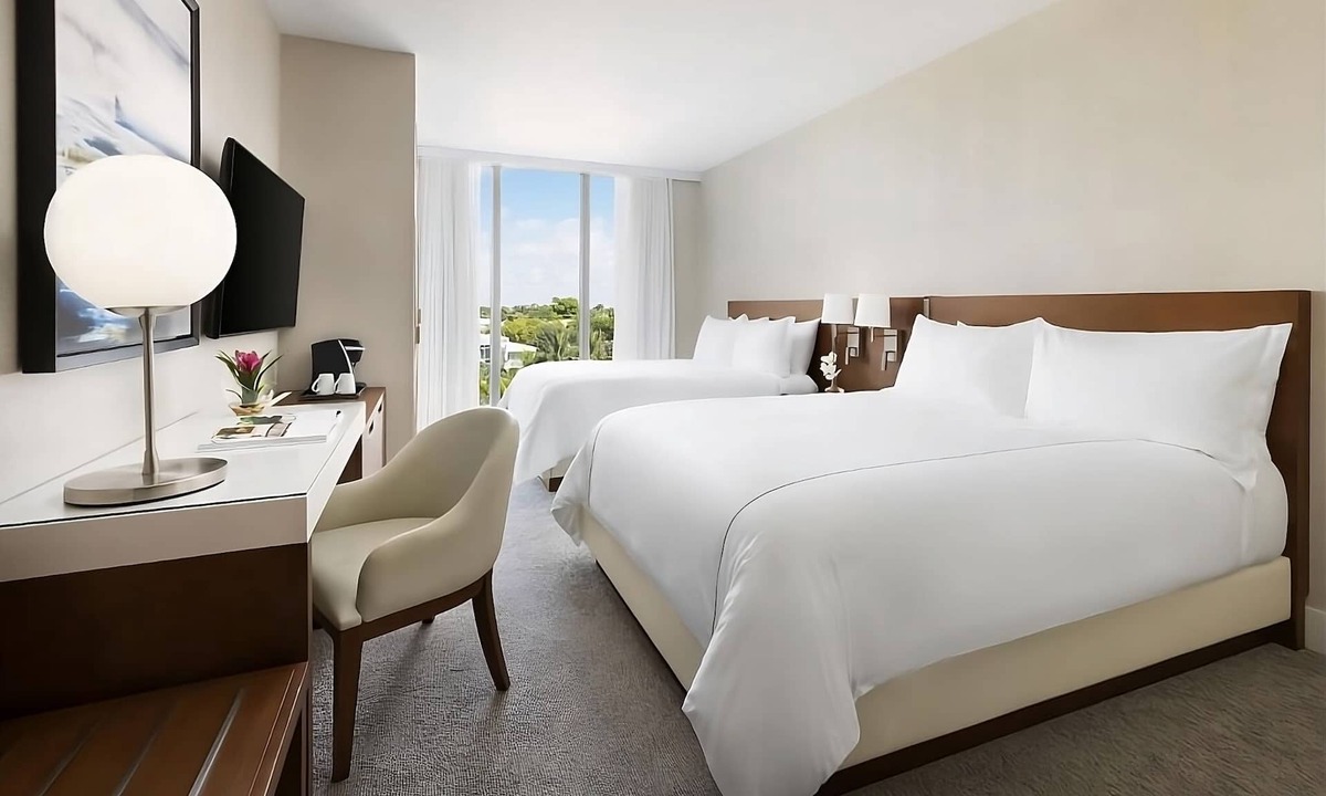 Bay Harbor Islands Hotel | Grand Deluxe 2BR Suite With Balcony at The Altair Hotel Bay Harbor Miami, Pool!