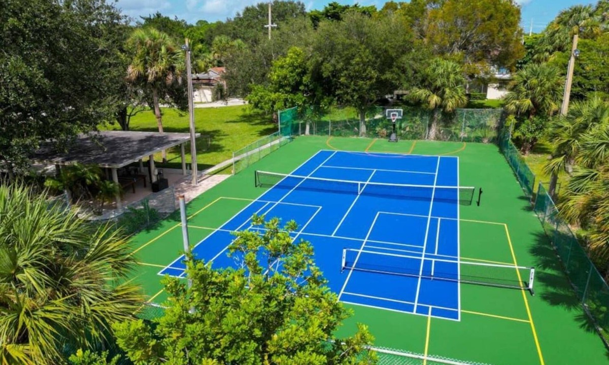 West Palm Beach House | Grand Hacienda Estate Sleeps 32