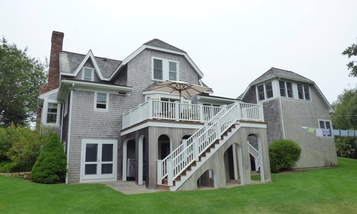 Chatham House | Great Location Steps to Chatham Lighthouse & Town