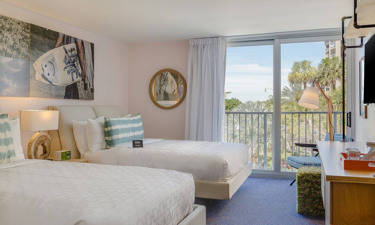 Lauderdale-by-the-Sea Hotel | Group Friendly Stay! 3 Spacious Units w/Onsite Pool & Gym, Near El Prado Park!
