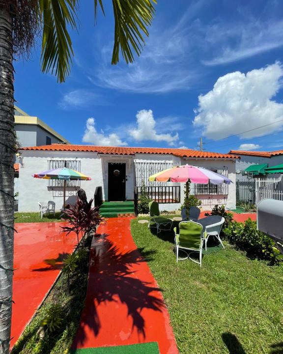West Little Havana House | Habitacion Centrica Calle 8 Miami (2)