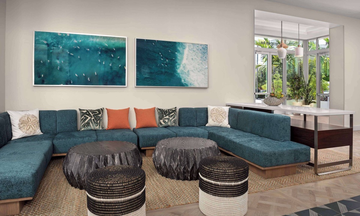 Pineapple Grove Arts District Hotel | Hampton Inn Delray Beach