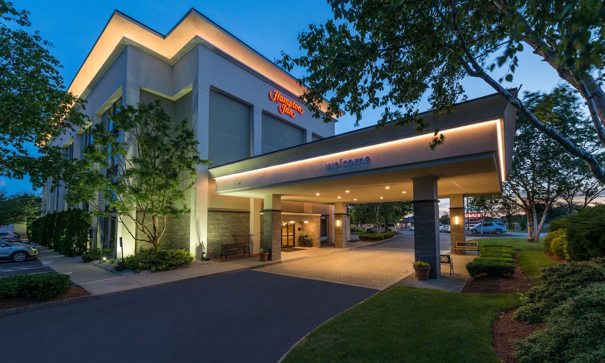 North Westport Hotel | Hampton Inn Fall River/Westport