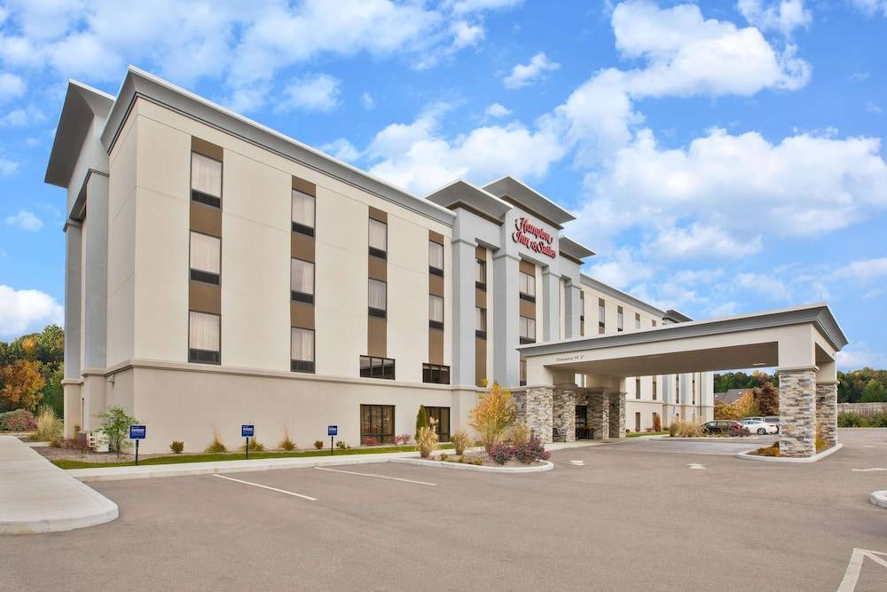 Alliance Hotel | Hampton Inn & Suites-Alliance, OH