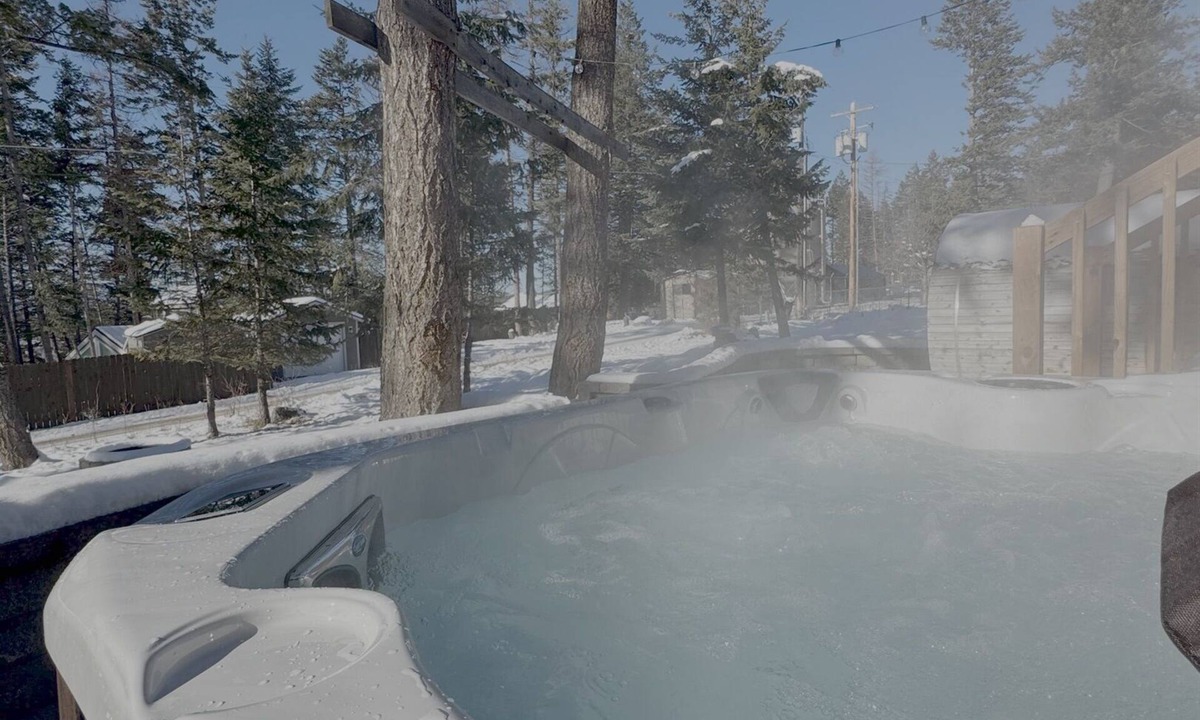 Whitefish House | Happy Trails Hideaway | Whitefish Mountain, Hot Tub, Sauna, Sleeps 12