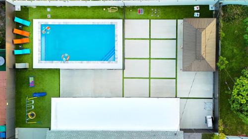 Miami Gardens House | Havana Blue/Pool+Heater/Hard Rock/Gazebo/BBQ