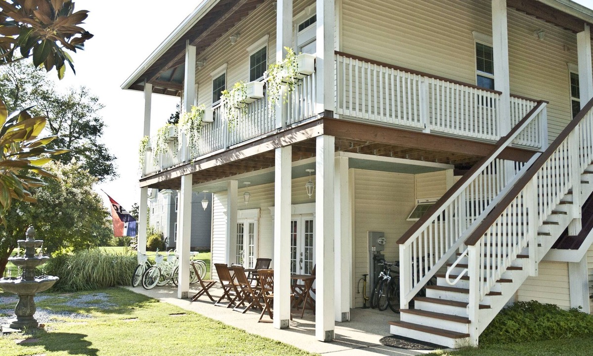 Rock Hall Hotel | Haven Point Inn and Gallery