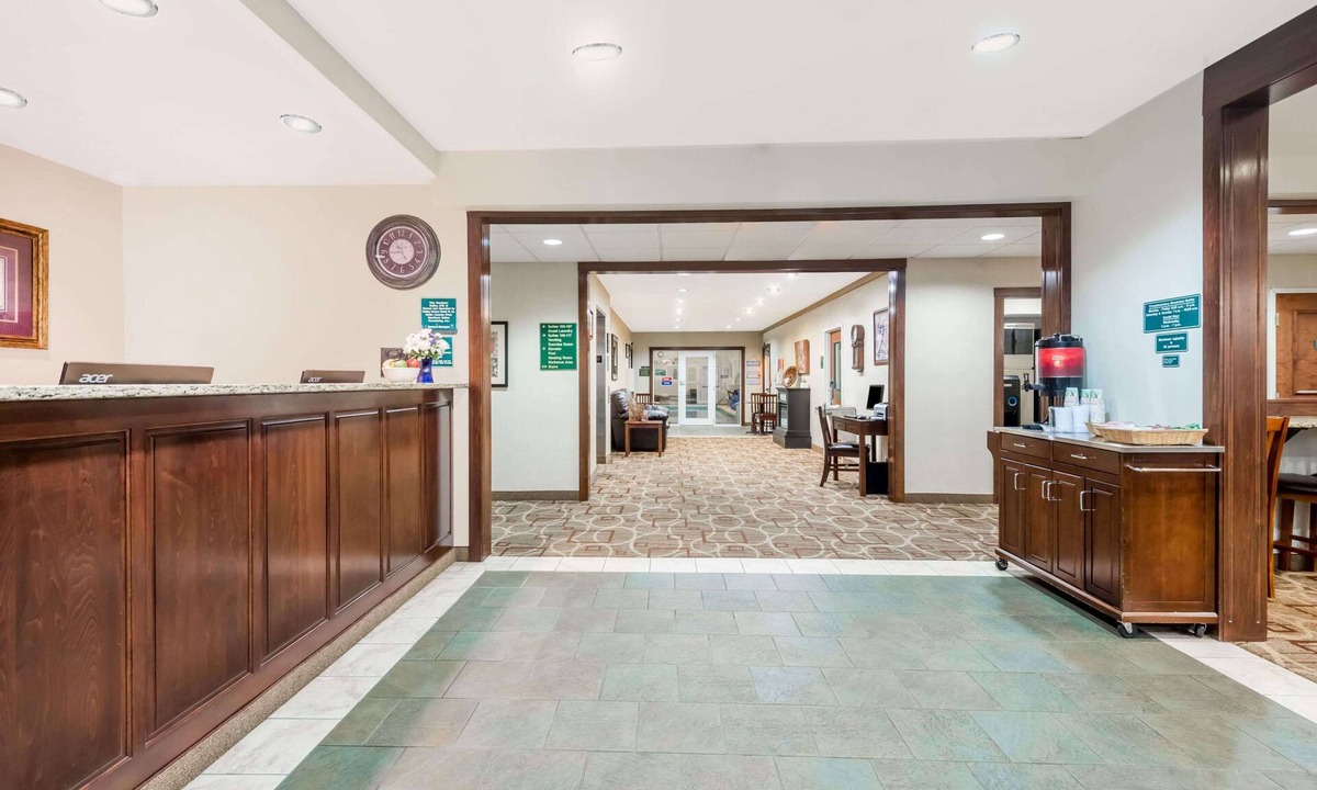 Seville Hotel | Hawthorn Extended Stay by Wyndham Seville