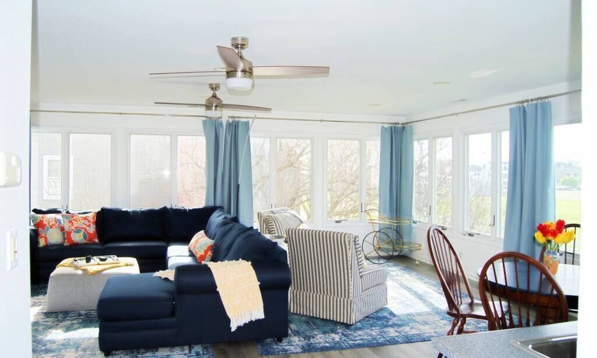 Tilghman House | Heart of Tilghman Island | Pet Friendly | Perfect for Weddings Guests & Families