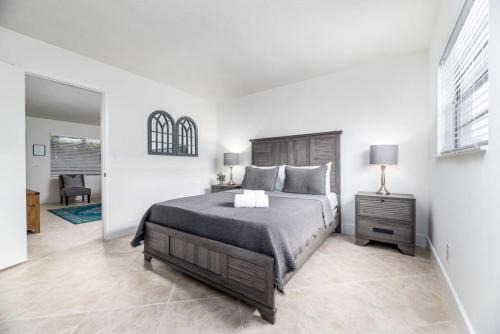 Wilton Manors Apartment | Heart of Wilton 3 Recently Remodeled