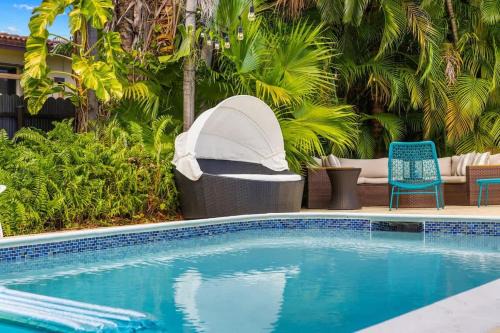 North Central Hollywood House | Heated Pool with Beach Gear, The Other Hollywood